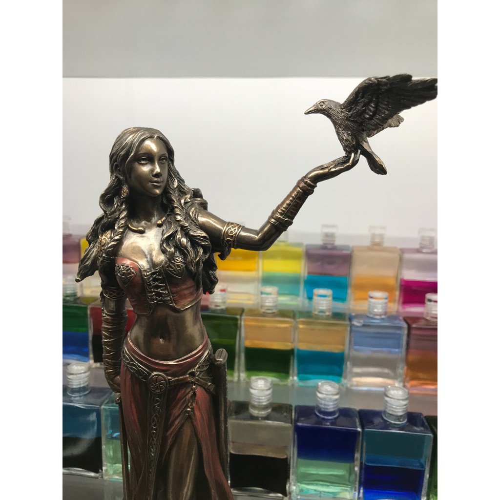 香氛市集》摩瑞根女神(Morrigan) 雕像/擺件 蝦皮購物