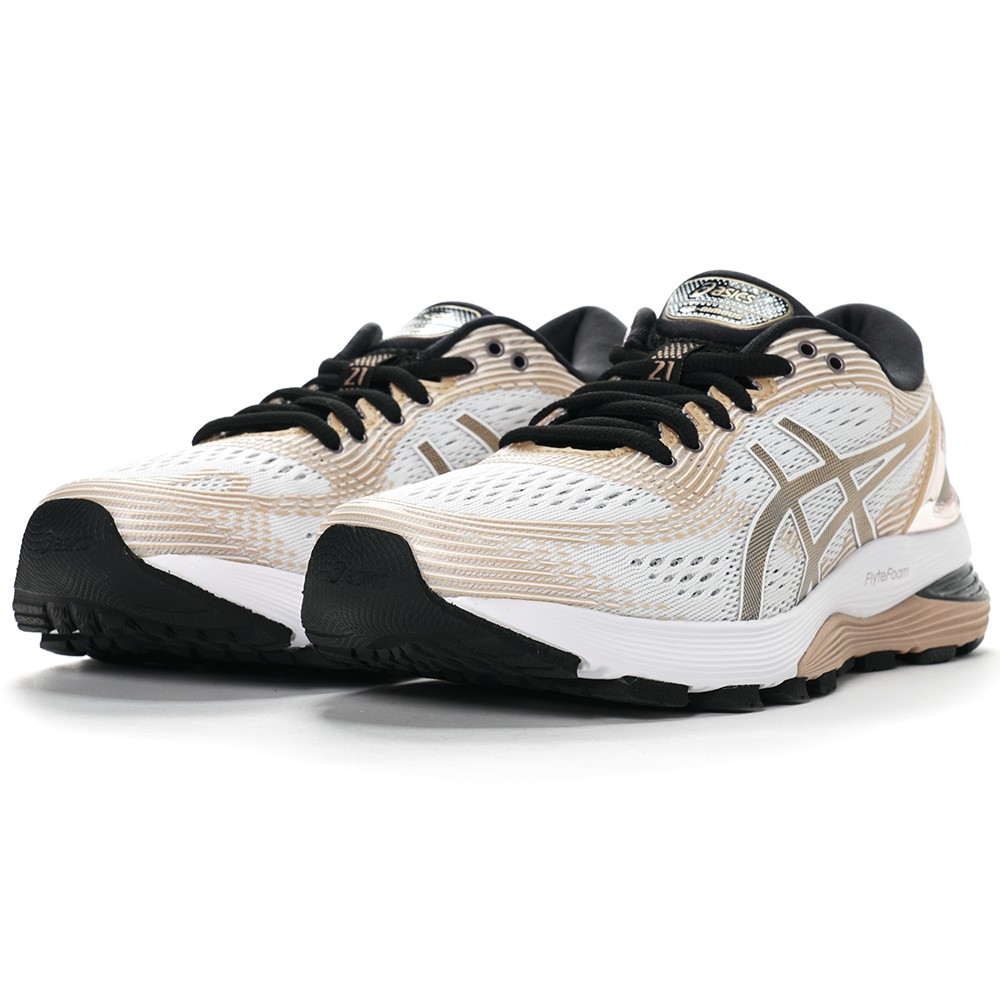 ASICS 亞瑟士 GEL-NIMBUS 21 PLATINUM 鉑金女緩衝跑鞋 1012A608