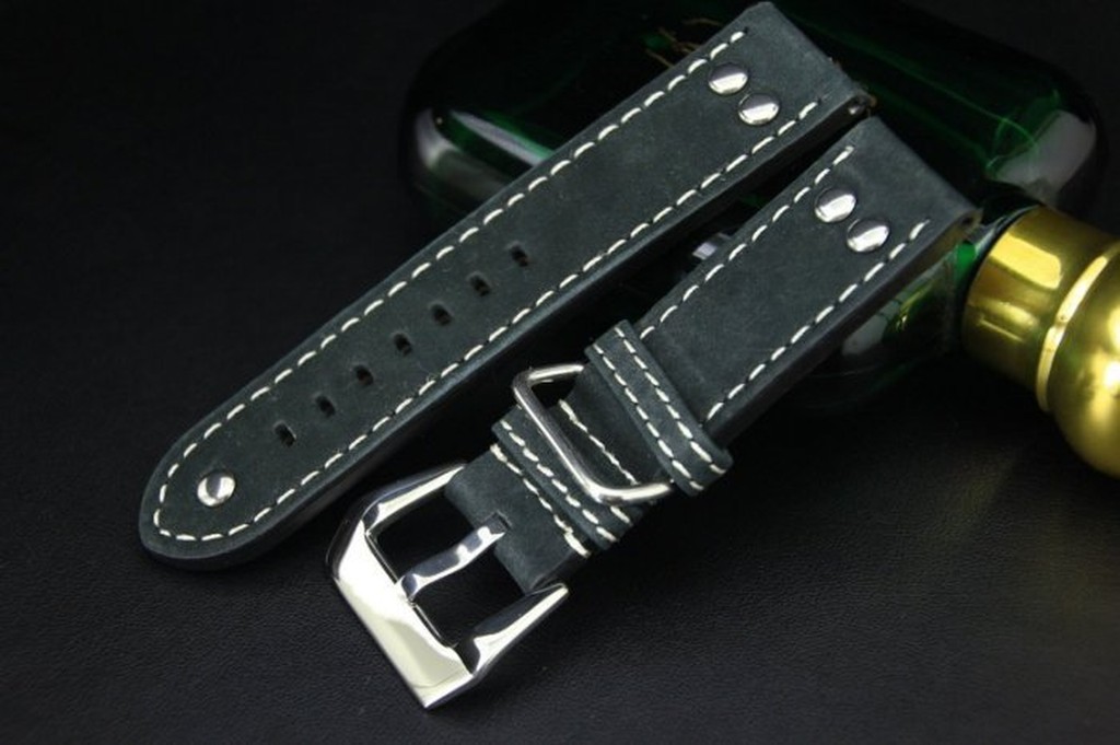 24mm小沛的新衣banda德國軍錶vintage冒險風格鉚釘直身黑色真皮錶帶,沛納海panerai
