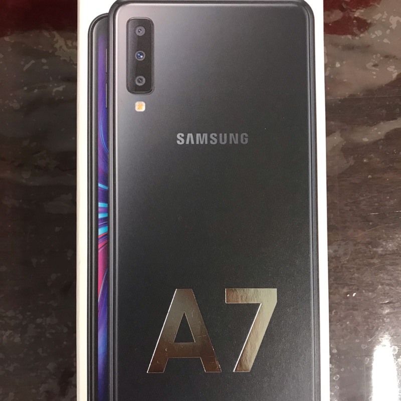 Samsung Galaxy A7 (2018)  6寸 八核心 4G/128G