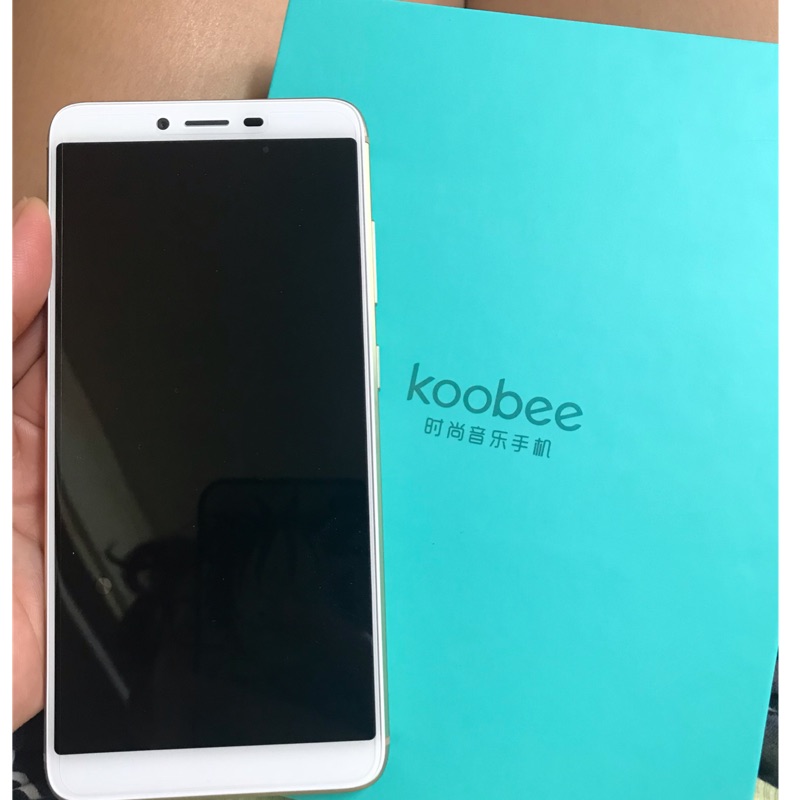 Koobee S12雙鏡頭5.7吋全螢幕八核雙卡人臉辨識智慧型手機