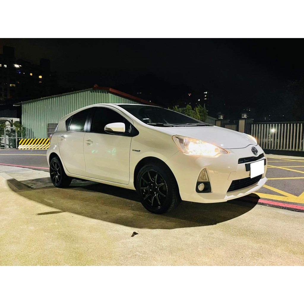 就賣36萬 2013 TOYOTA PRIUS C 大電池已更換 優質認證中古車 油電車 PRIUS CT200H