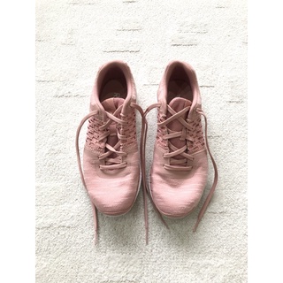 近全新 Reebok 粉色編織造型運動鞋編號S54