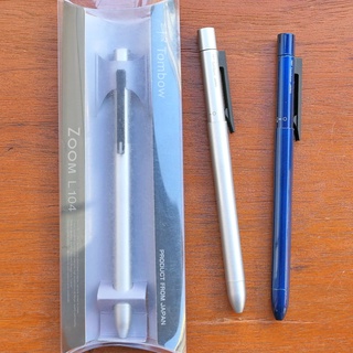 日本 TOMBOW 蜻蜓牌 ZOOM L104旋轉式3用筆(CLB-131) 金屬筆身 【茉莉生活風格】