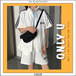 【OnlyU】運動套裝 夏季新款 女生衣著 短袖外套 短袖T恤 短褲 直筒褲 五分褲 側邊白色條紋 運動兩件套