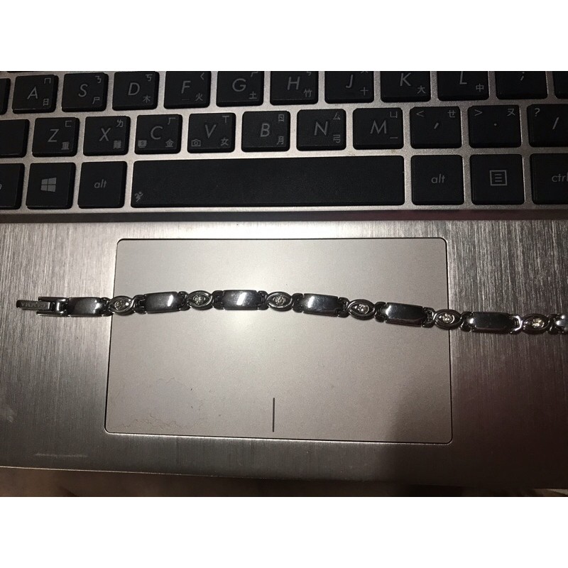 日本製健康白銀鍺磁石手鍊（鑲亮麗水鑽），長19公分