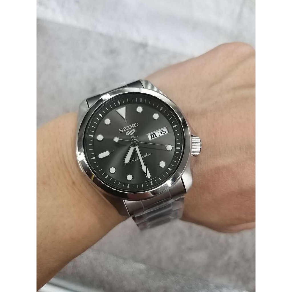 精工 Seiko 5 Sport 新盾牌5號系列 機械錶 100米防水 鋼帶 水泥灰 似Tudor BB41