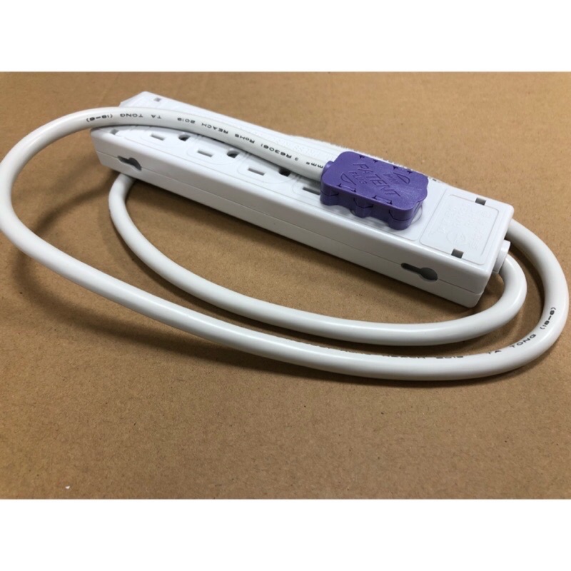 2022新款 10孔排插 CL-808十孔延長線 電源延長線 1米 台灣製 有安全開關 排插 延長線 | 蝦皮購物