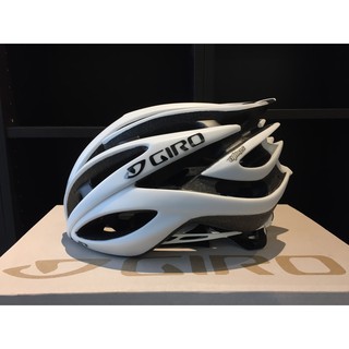 全新Giro Atmos II 安全帽（消光白黑)另有Giro Atmos II 消光黑 與 消光鈦色需另外訂購
