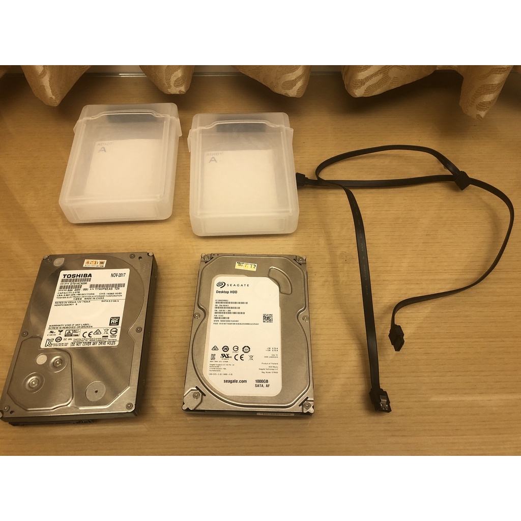 二手良品 Toshiba 2tb 3.5吋 hdd + Seagate 1tb 3.5吋 hdd 1000元