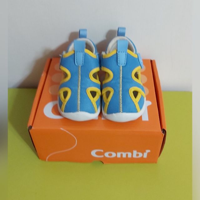 Combi  幼兒機能涼鞋