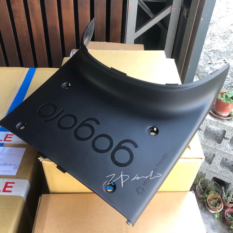 附發票gogoro 原廠全新車殼s2 腳踏板蓋內裝黑內裝原廠車殼2系列都可安裝使可配合賣場內購買全新品