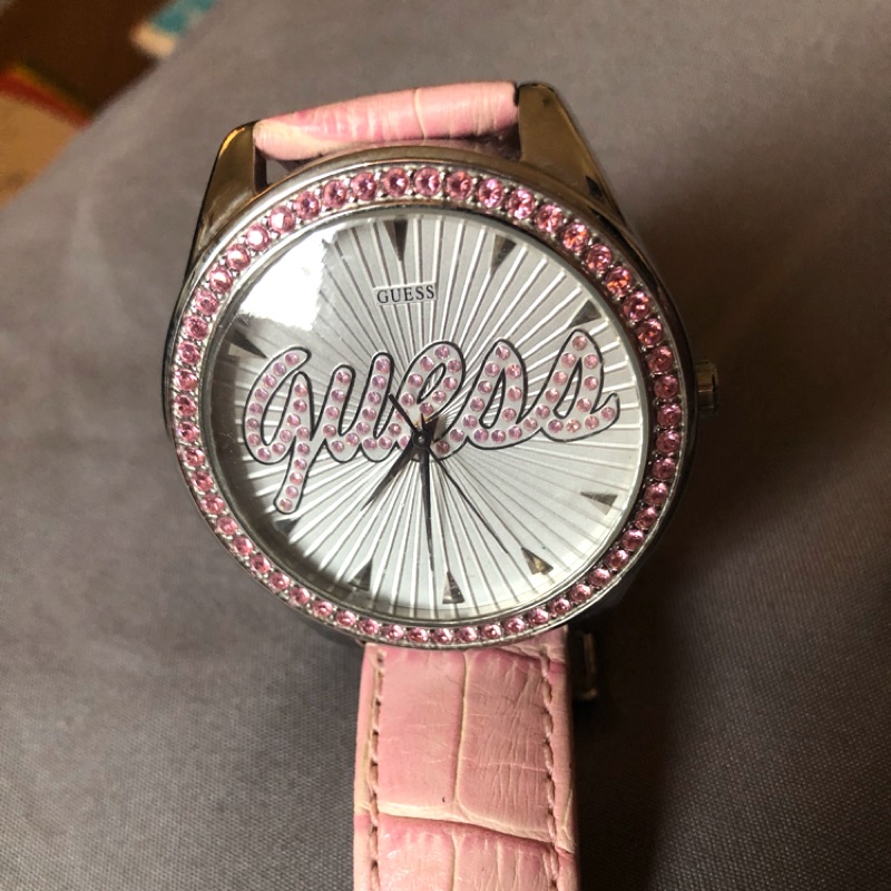 Guess 20週年 粉水晶手錶