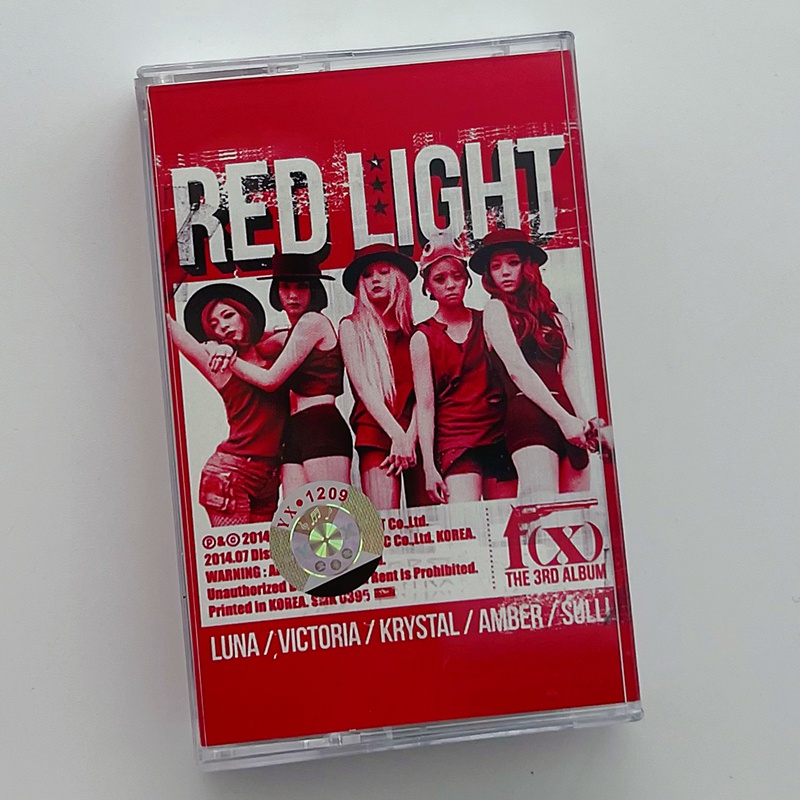 驚きの安さ 【セール】f(x) エフエックス「RED 新品・未開封 LIGHT」CD