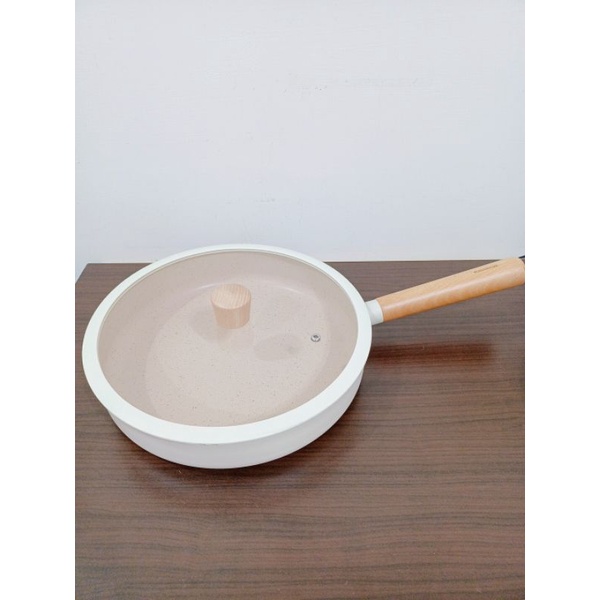 【免運/全新/現貨】YUKIHIRA 麥飯石平底鍋28cm 米色不沾鍋 麥飯石 日式 奶油鍋