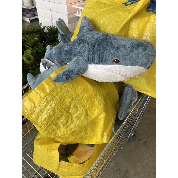《天天出貨 正品現貨 》宜家家居IKEA代購-55公分小鯊魚-IKEA 小鯊魚/網美必備/填充玩具/鯊魚娃娃/鯊魚