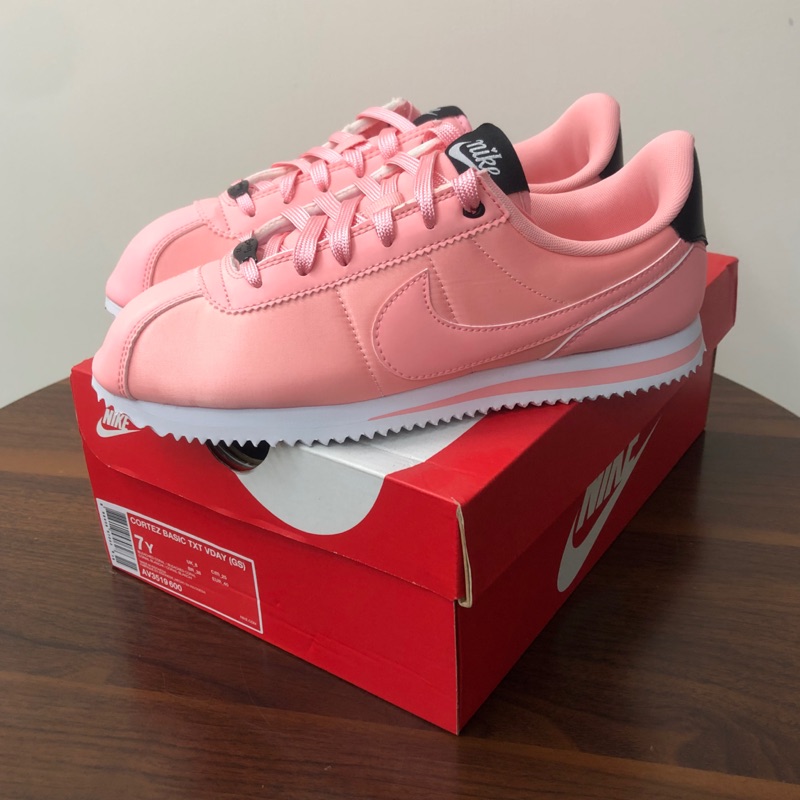 nike cortez basic txt vday