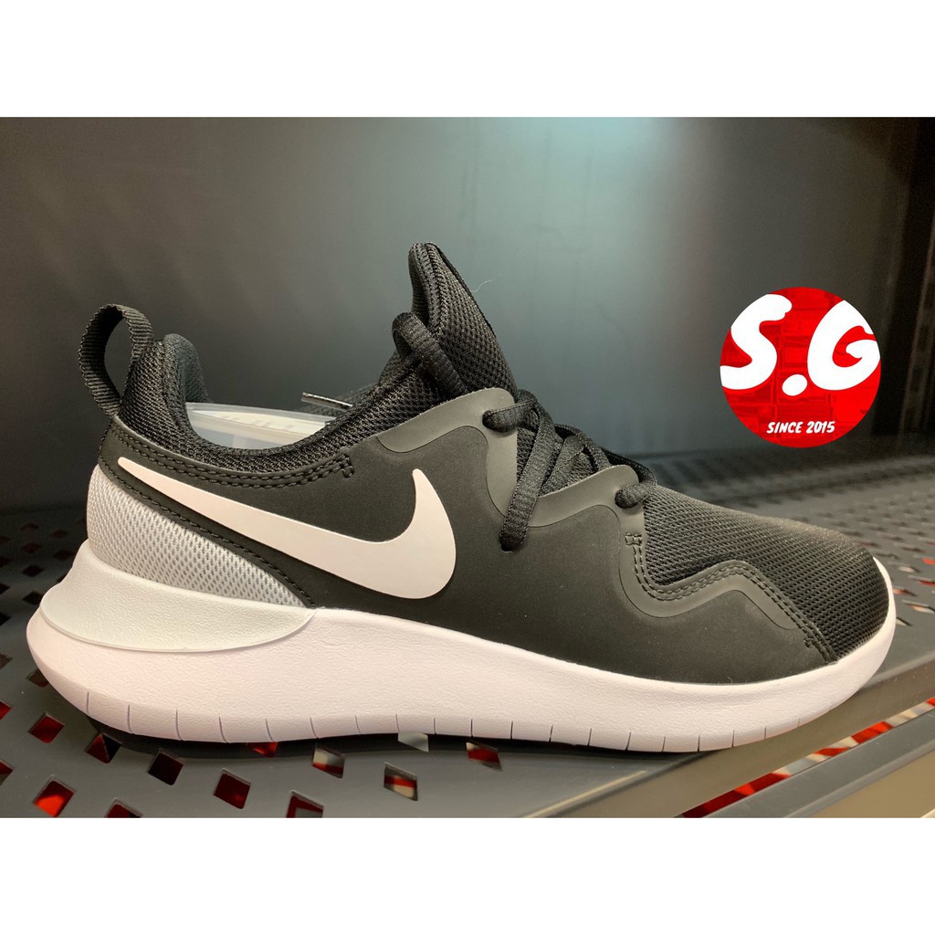 nike wmns nike tessen