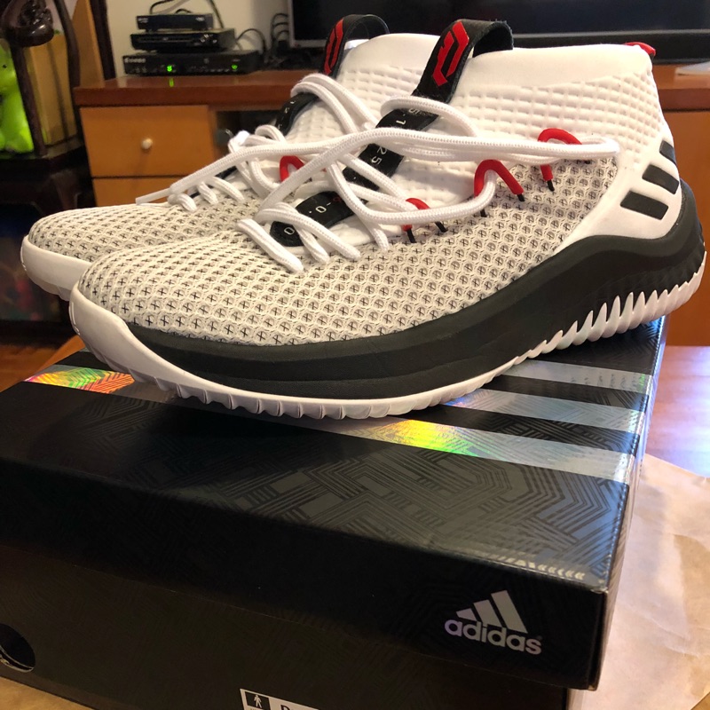 Adidas Lillard Dame 4 US 8.5