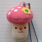 HSHU配件》全新》日本帶回zakka雜貨風可愛粉紅香菇小花手機吊飾~可擦拭鏡面