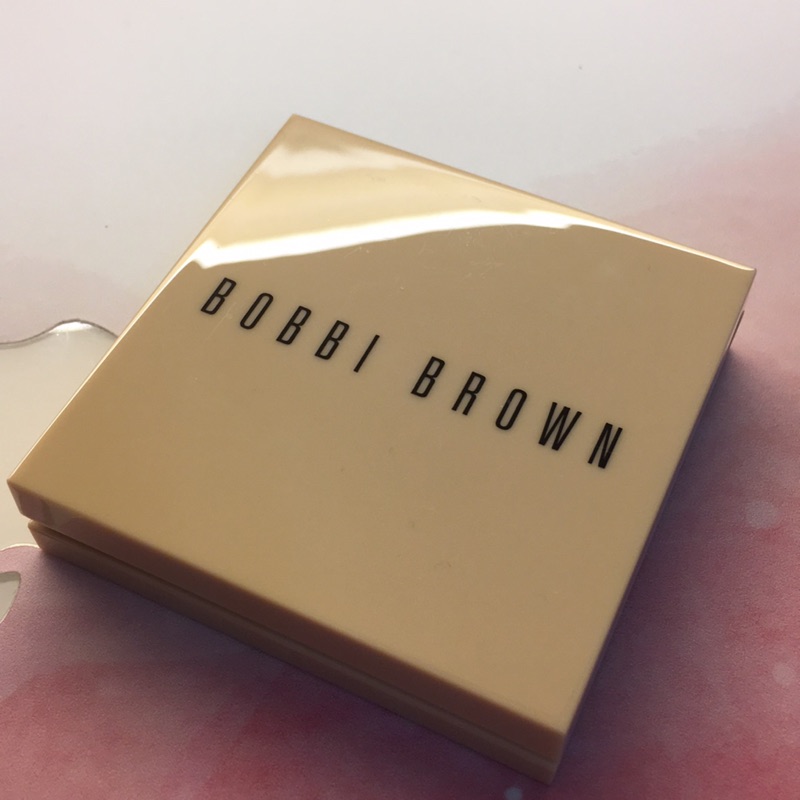 Bobbi brown 仿若裸膚蜜粉餅 #Porcelain