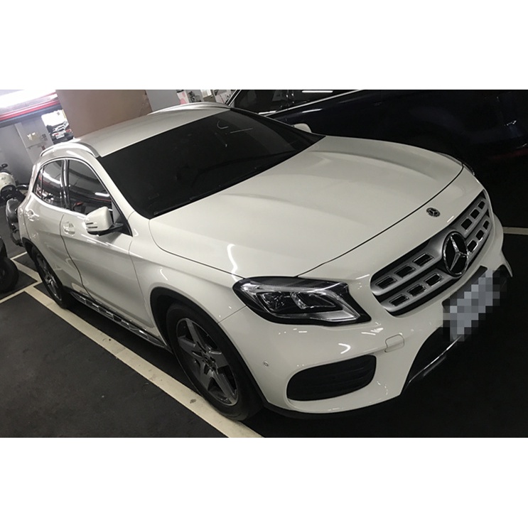 BENZ GLA180 2018-09 白 1.6 售價: 86萬