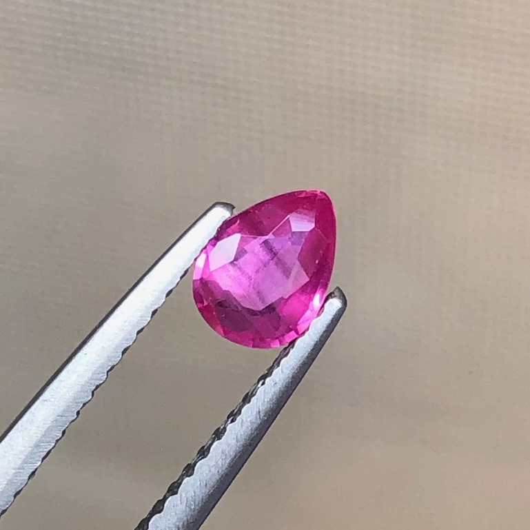 【邁爾斯寶石家】天然無燒帕帕拉恰 蓮花剛玉 0.55ct 水滴形 Orangish Pink Padparadscha