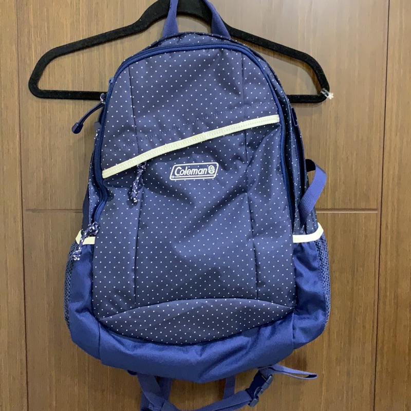 [現貨] Coleman 健行者深藍色點點25L後背包 戶外 人氣後背包 旅行 大容量 筆電包 運動包 旅行包
