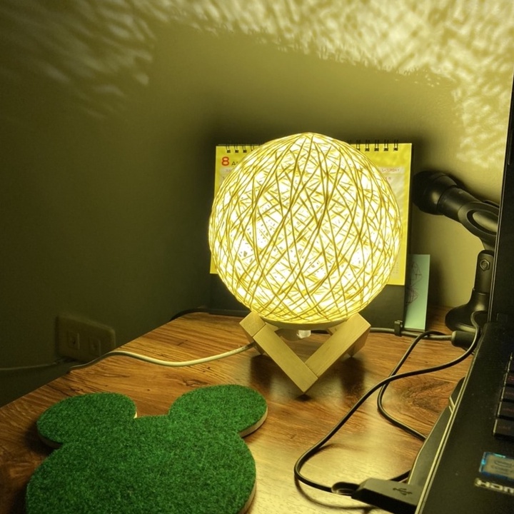 (二手)LED小夜燈 竹藤編織 USB插電  床頭燈  裝飾燈 ( 實木架 可調明亮度)