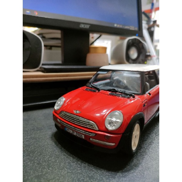 快速出貨 Bburago New Mini Cooper 1/18 稀有紅色模型車（二手）外盒有破損