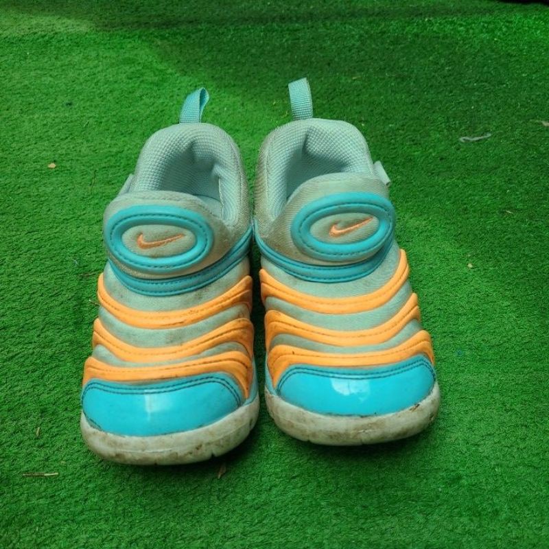 Nike藍色毛毛蟲鞋