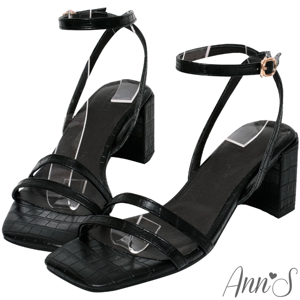 Ann’S距離感的美-鱷魚壓紋方頭粗跟一字帶涼鞋6cm-黑