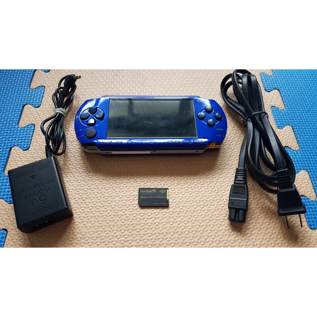【回憶瘋】售藍色 PSP主機(已改機.內建遊戲)  贈送64G套卡(滿) 7成新