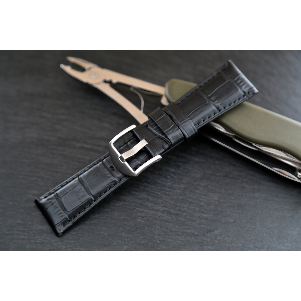 26mm收22mm可替代沛納海panerai原廠錶帶之鱷魚皮紋路真牛皮製錶帶,不鏽鋼製錶扣,牢靠車縫線