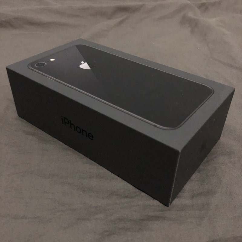 IPhone 8 64g 黑色