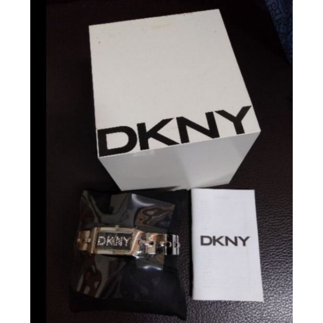 Dkny全新氣質女孩手錶。我版品
