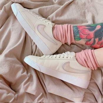 av9371 nike