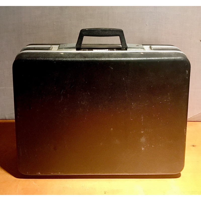 Two Lions 早期 雙獅牌黑色硬殼手提箱 附鑰匙 手提箱 硬殼箱 行李箱 旅行箱 公事包