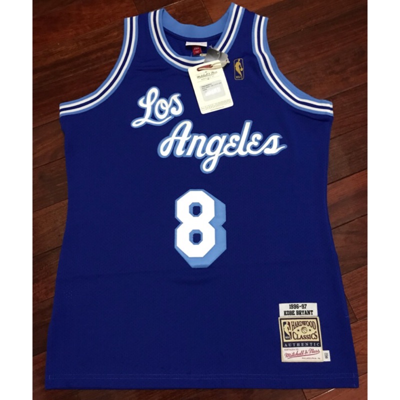 Los Angeles Lakers #8 Kobe Bryant 草寫藍 1996-97 M&amp;N AU 44