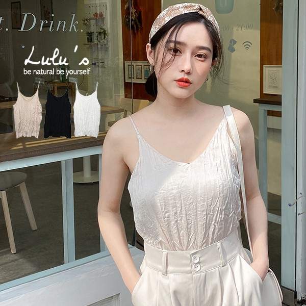 LULUS【A01200271】C亮面壓摺細肩帶上衣３色