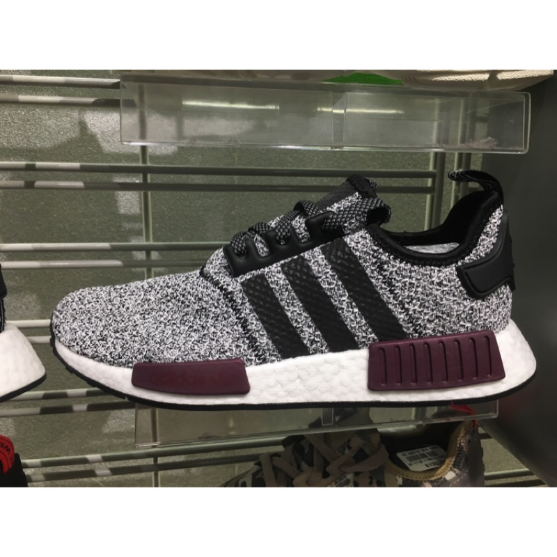 champs sports adidas nmd