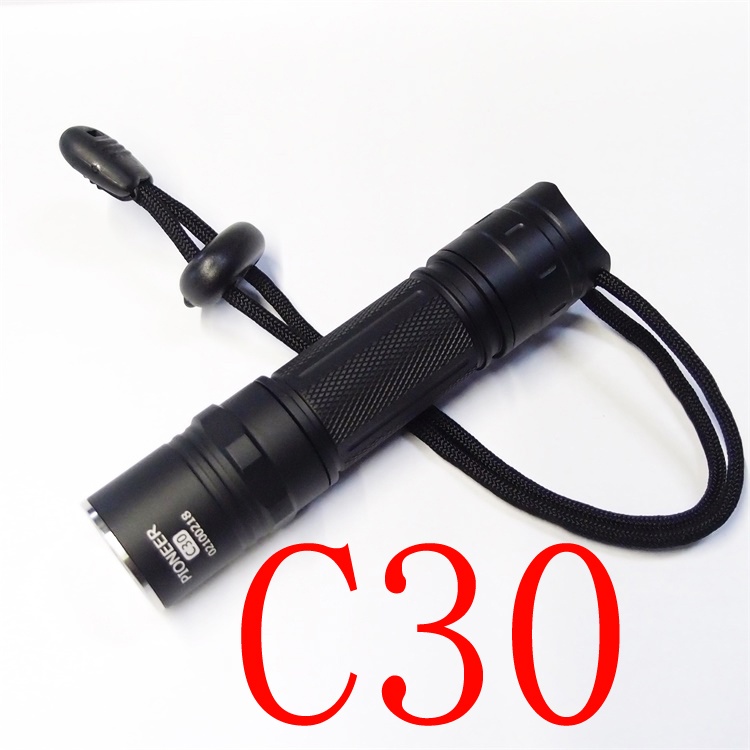 【電筒發燒友】開拓者 C30 1800流明 SST40.2 LED 可自訂20組檔位組18650 EDC 強光手電筒