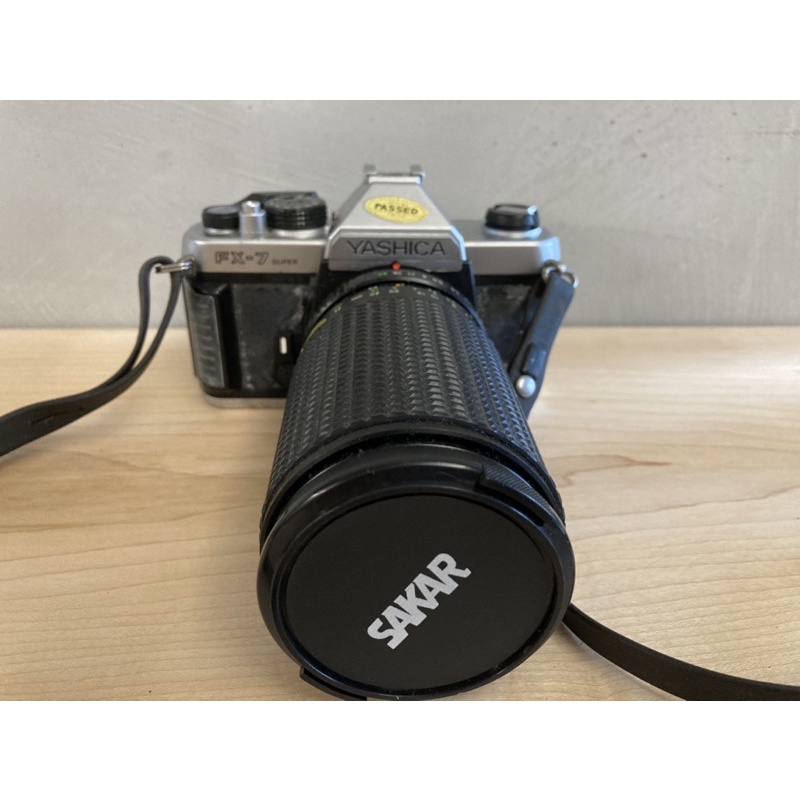 二手日本Yashica單眼相機+Sakar MC Zoom/C Macro 1:4.5 F= 35-150mm鏡頭