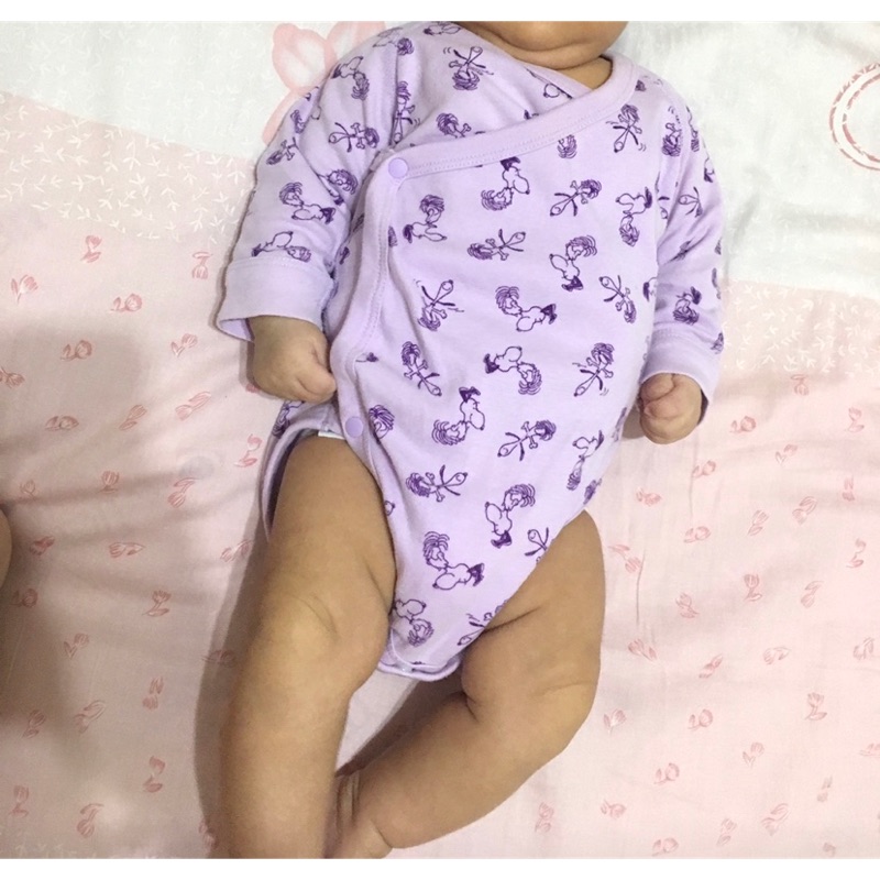 【二手】Uniqlo 包屁衣 史努比 紫色 初生嬰兒 50-60cm