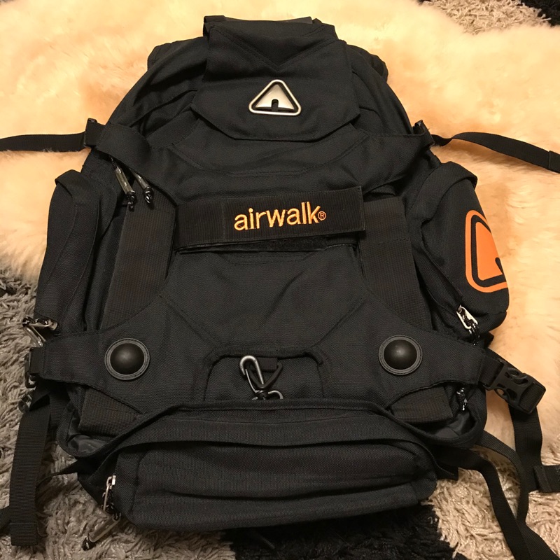 💼airwalk 黑色多功能大登山包送單肩nike後背包