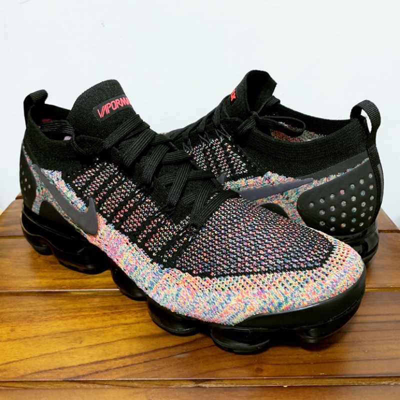 vapormax black and rainbow