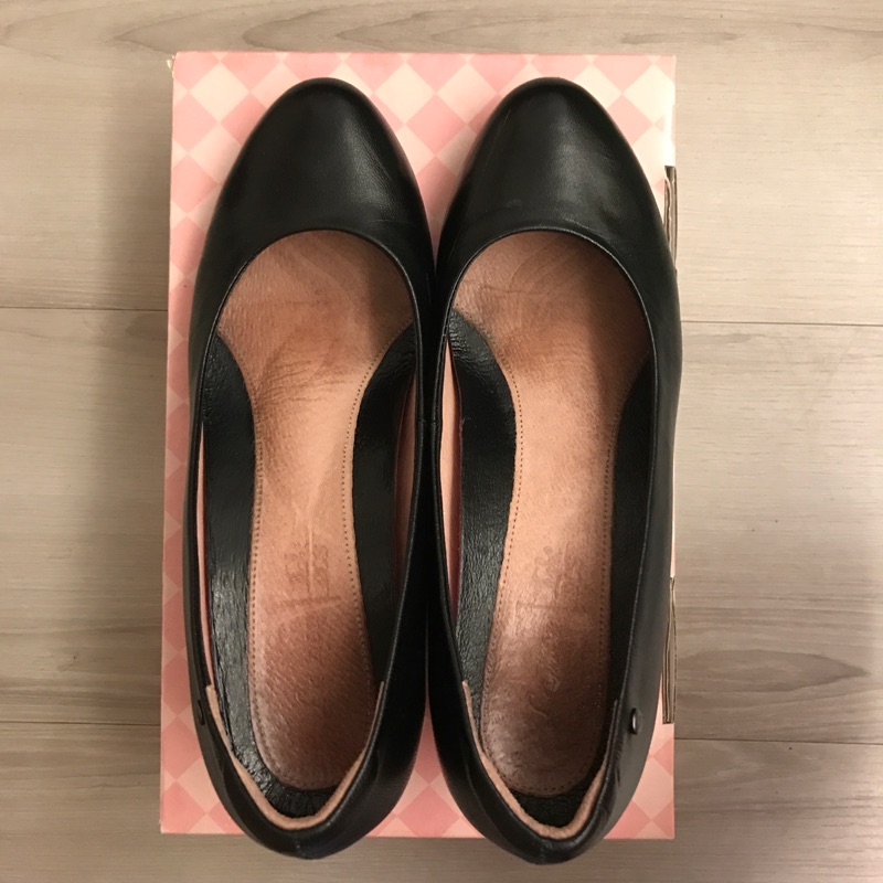 La new女鞋23.5cm