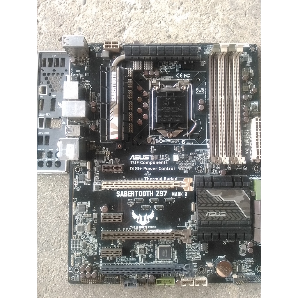 華碩 ASUS 劍齒虎Z97 SABERTOOTH Z97 MARK 2 LGA1150 腳位主機板 良品