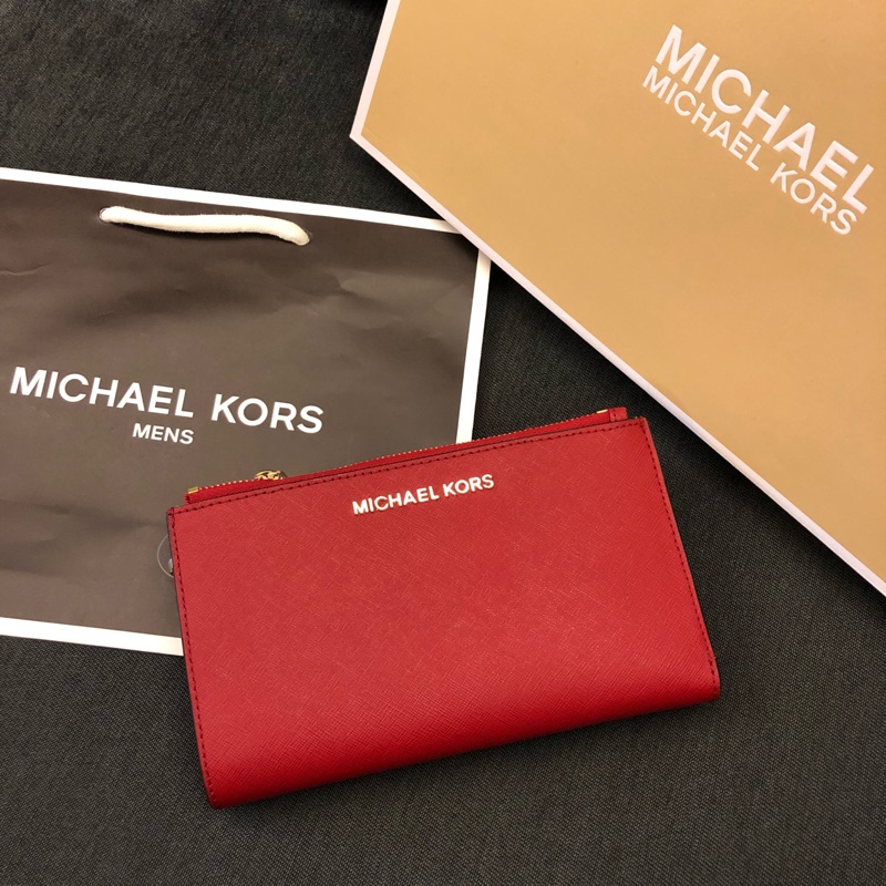 MK 真皮扣式多功能皮夾 嬉皮紅 手拿包 MICHAEL KORS 現貨 美國代購