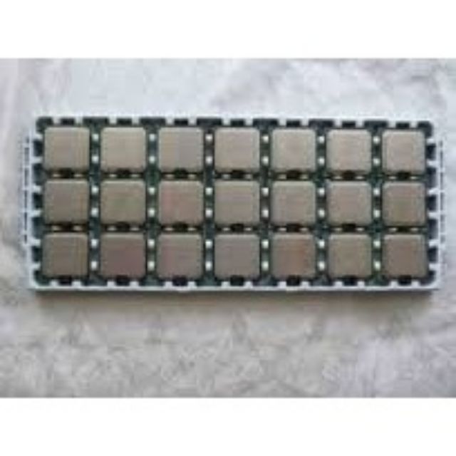 Intel  Q8200S (4M Cache, 2.33 GHz, 1333 MHz FSB)